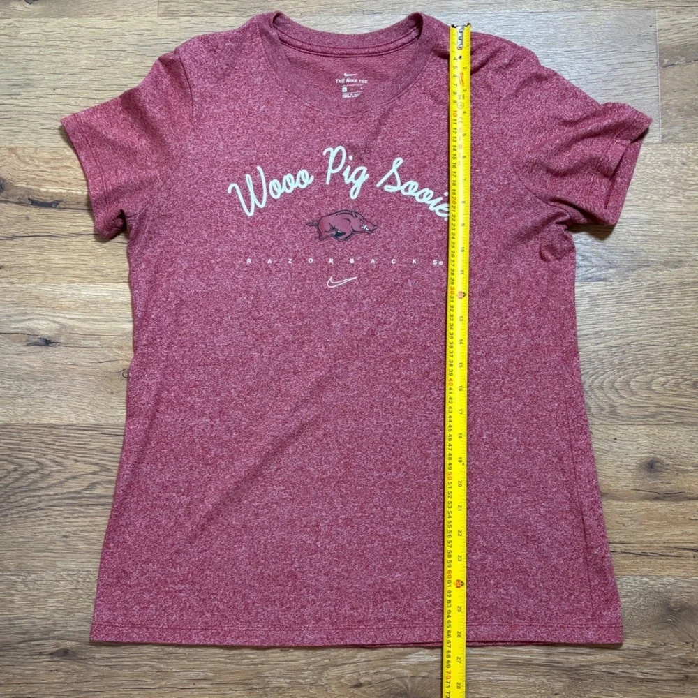 Nike Arkansas Razorbacks Wooo Pig Sooie T-Shirt Womens Large Red Heather Tee